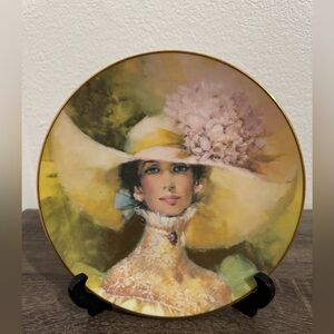 Vtg Avon Collectible Porcelain Plate, Mrs Albee, The Four Seasons, 22k Gold Trim